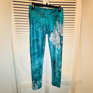 💥 My Inner Fire Deer Love size 8 Teal Marble Print High-Waist Capri Leggings